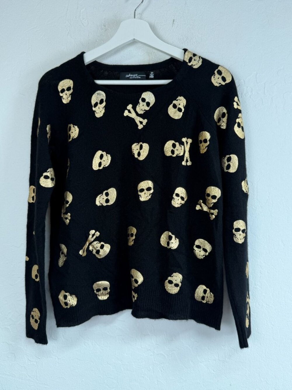 Saks Fifth Avenue Womens 100% Cashmere Gold Metallic Skull Sweater Size S/P